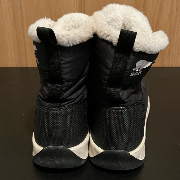 Sorel Whitney II Short Waterproof Insulated Boot - Picture 4 of 16